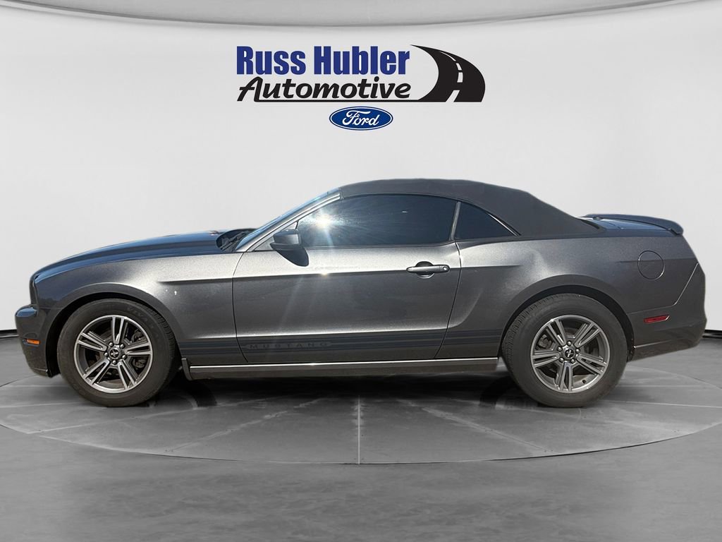 Used 2013 Ford Mustang Premium RWD image 2