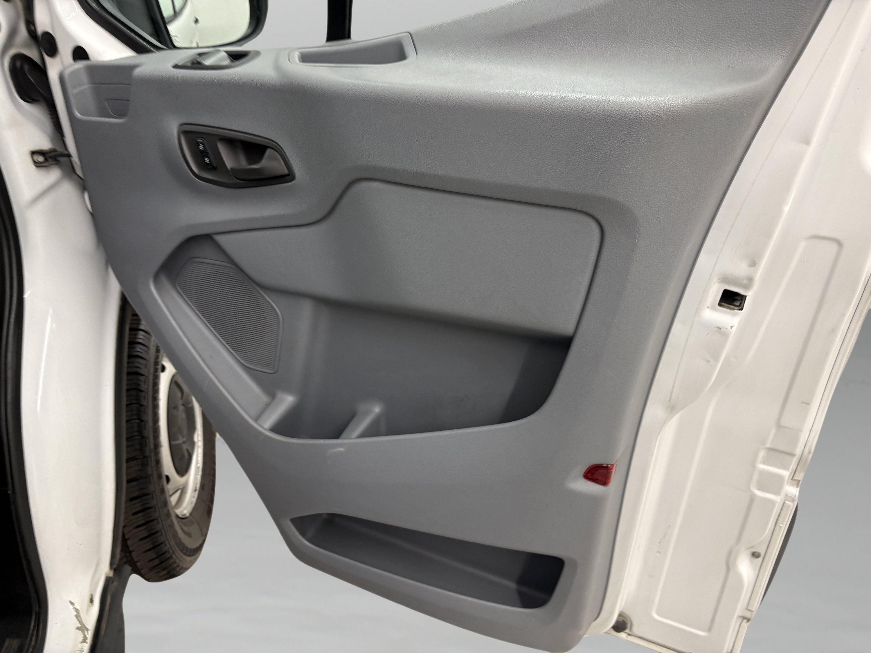 Used 2018 Ford Transit 350 XL RWD image 20