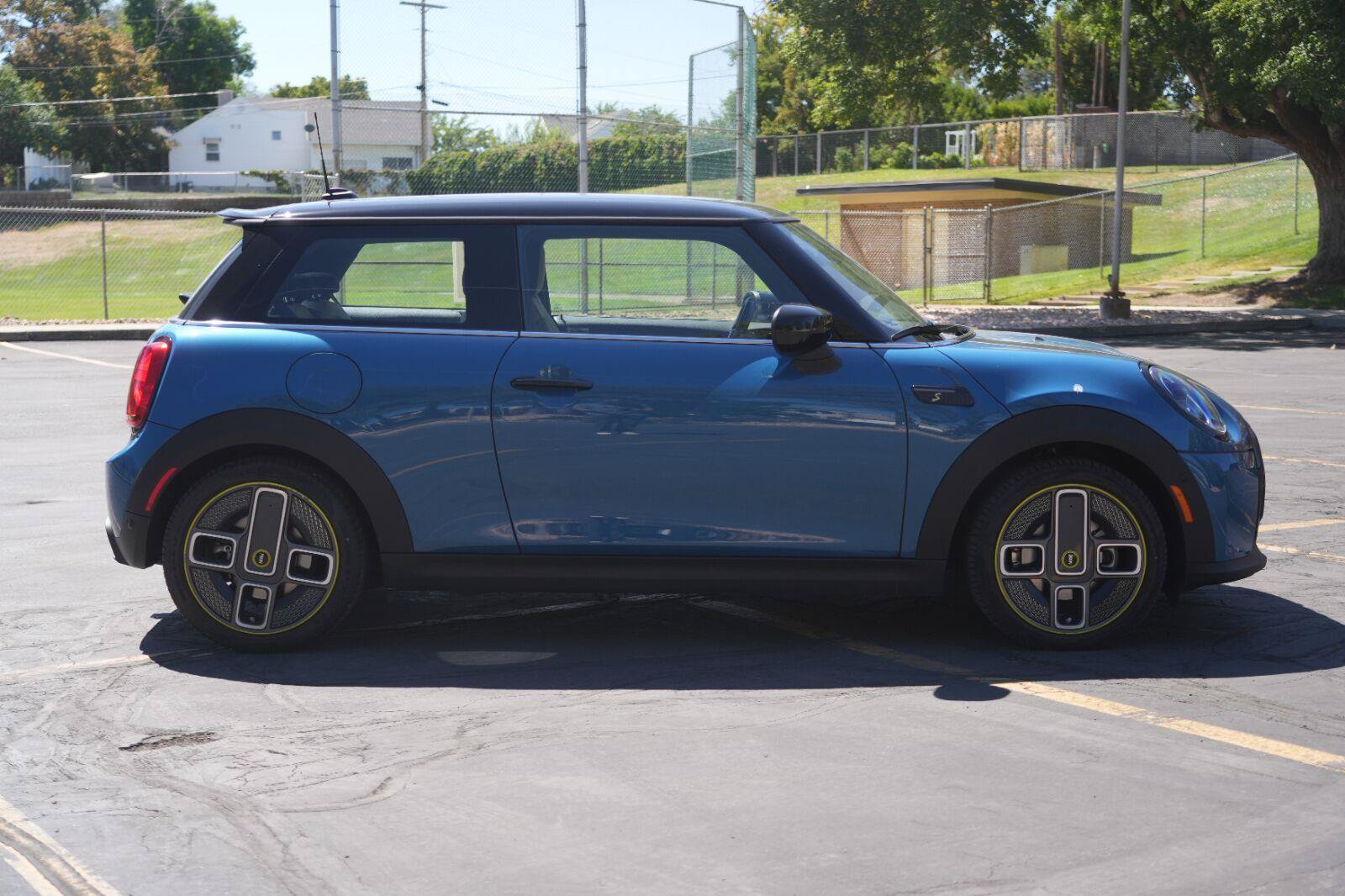 Used 2023 MINI Cooper SE FWD image 6