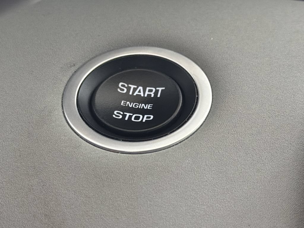 Used 2020 Land Rover Range Rover Evoque SE AWD/4WD image 30