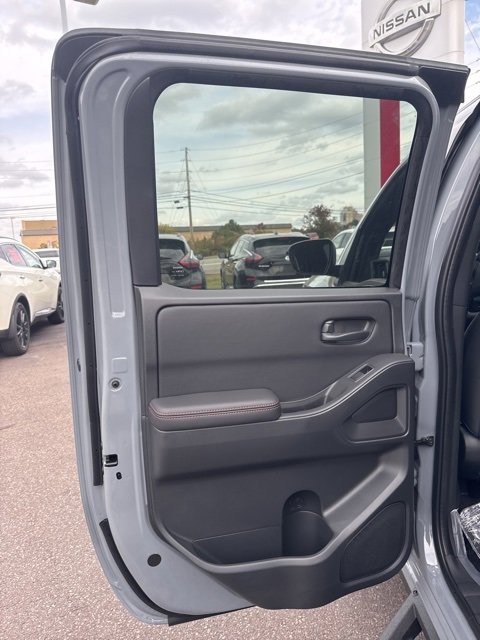 New 2026 Nissan Frontier PRO-4X w/ Pro-4x Convenience Package image 13