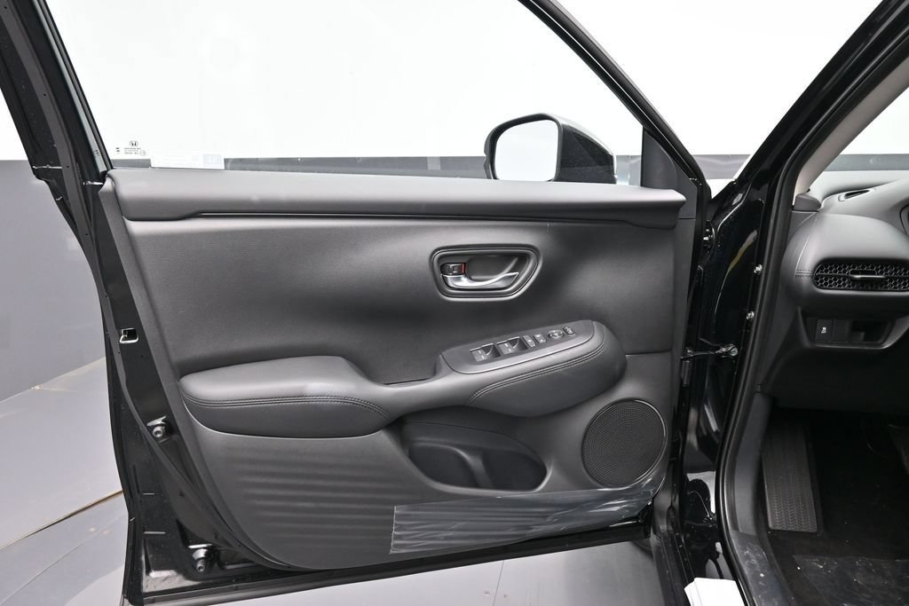 New 2027 Honda HR-V LX image 18