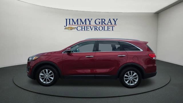 Used 2016 Kia Sorento LX w/ LX Convenience Package FWD image 2