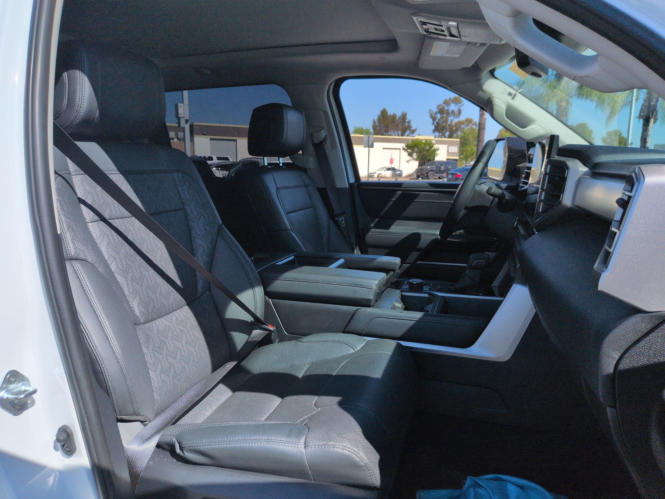 Used 2024 Toyota Tundra Limited w/ TRD Off-Road Package image 31