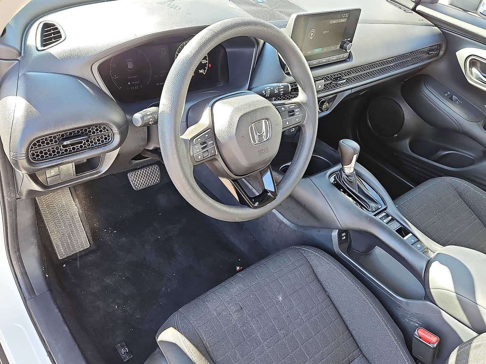 Used 2025 Honda HR-V LX image 13