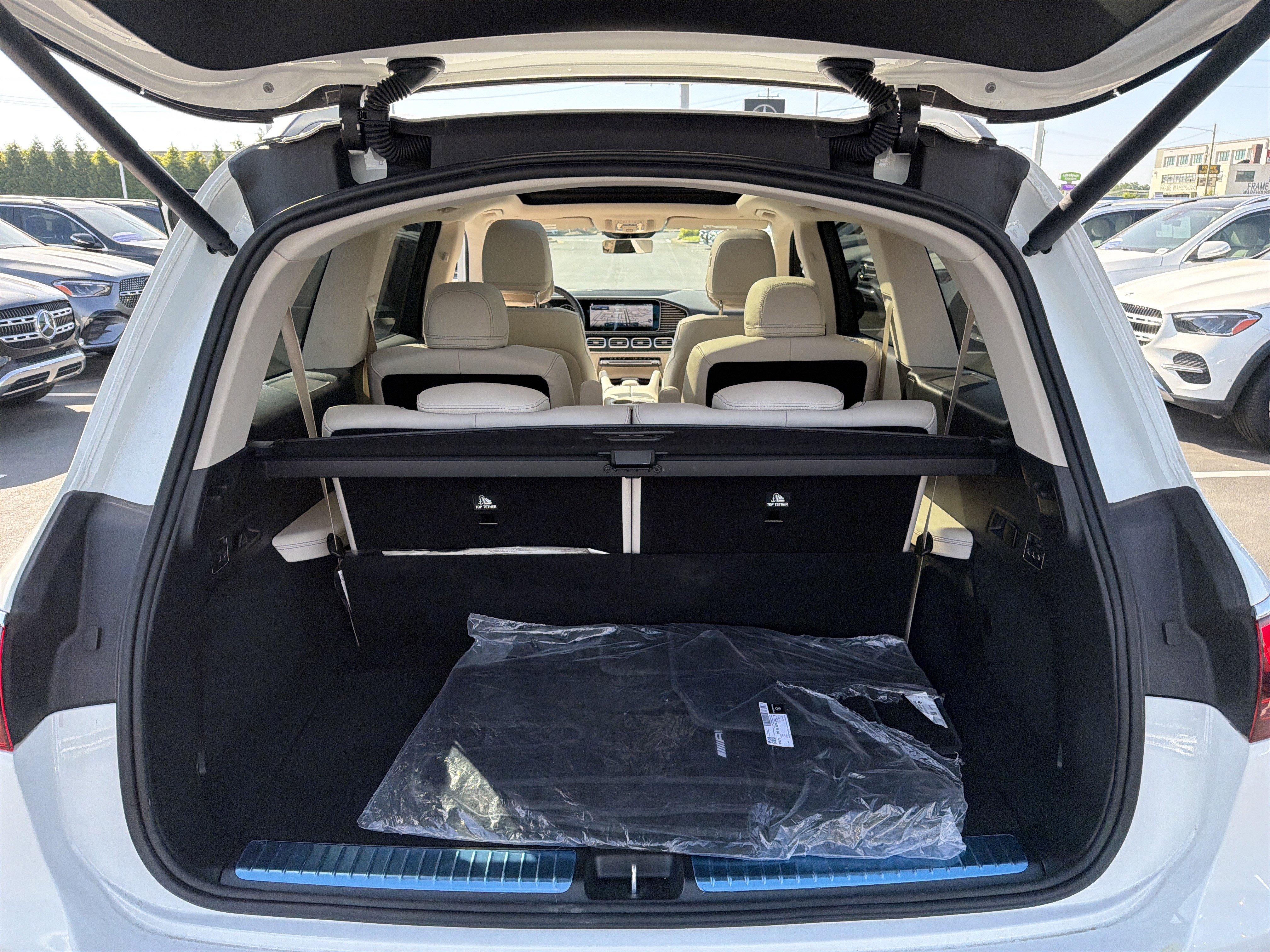 Certified 2025 Mercedes-Benz GLS 450 4MATIC image 33