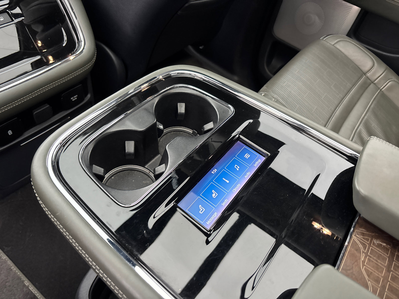 Certified 2022 Lincoln Navigator Black Label image 33