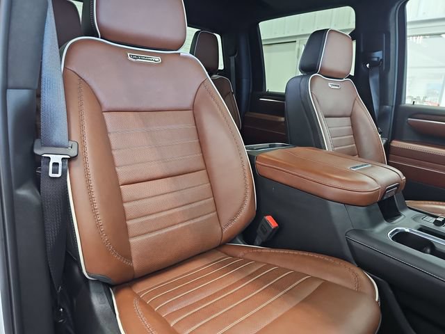 Used 2024 GMC Sierra 3500 Denali Ultimate AWD/4WD image 29