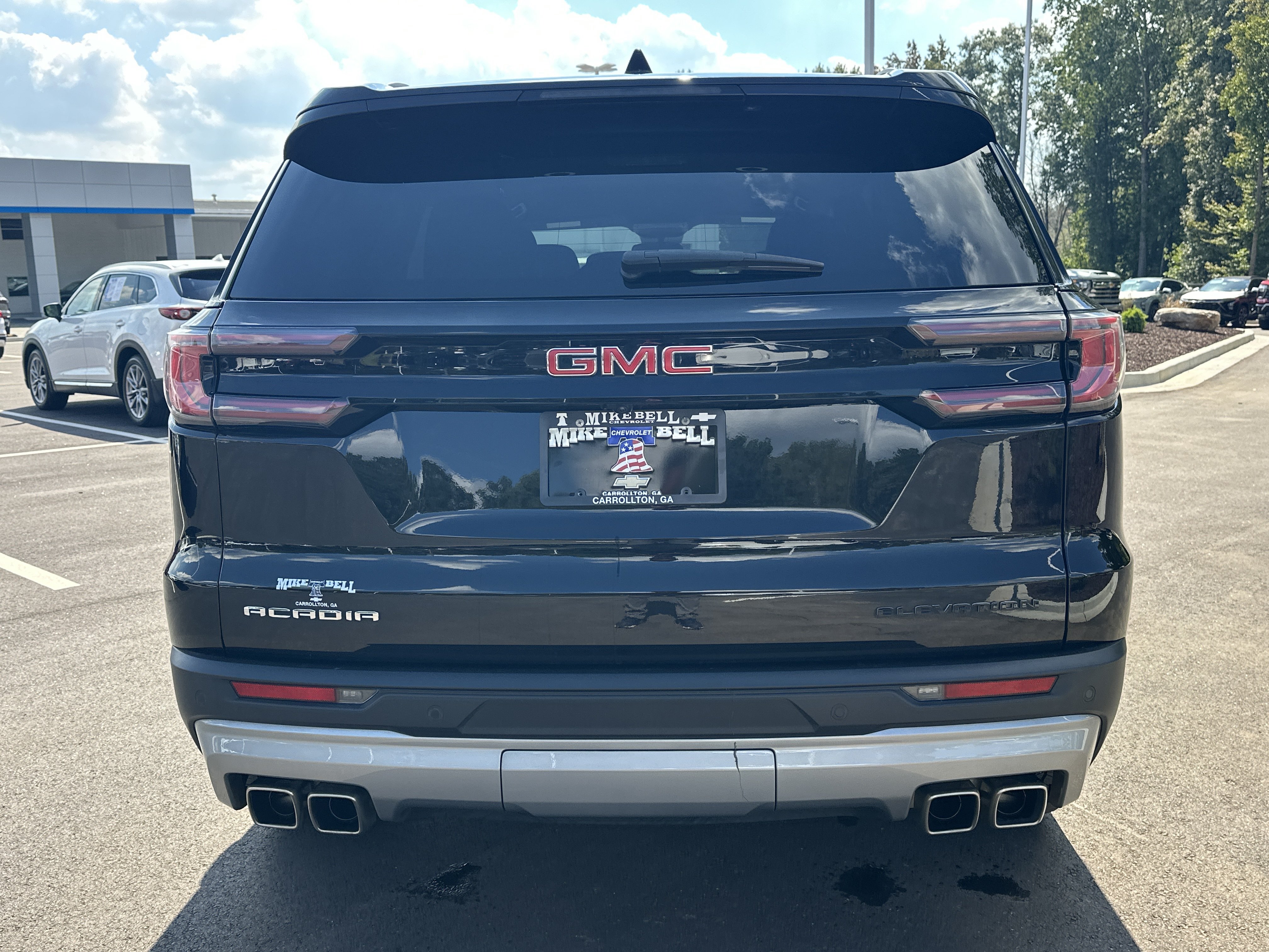 Used 2024 GMC Acadia Elevation FWD image 7