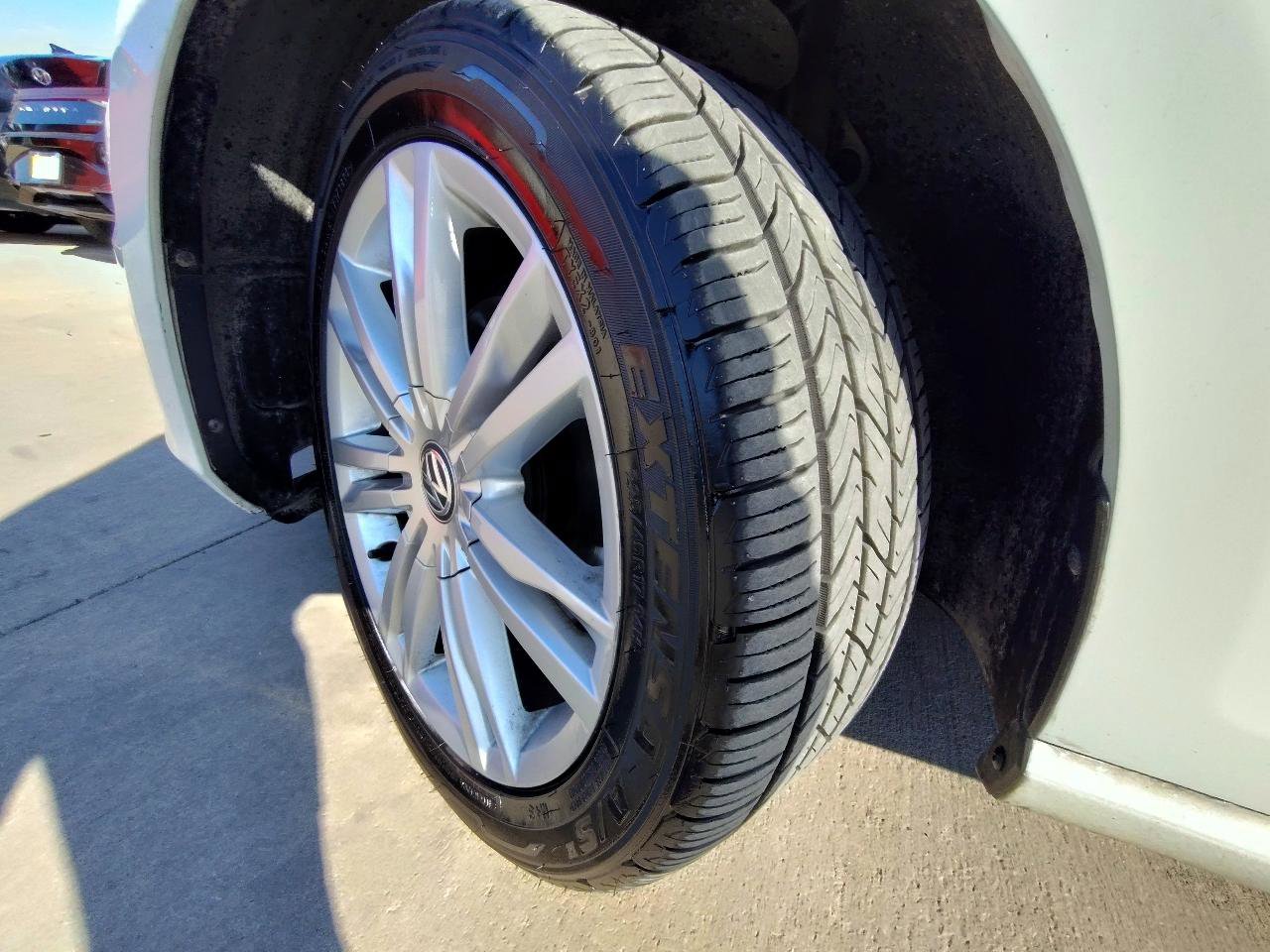 Used 2016 Volkswagen Golf SE image 52
