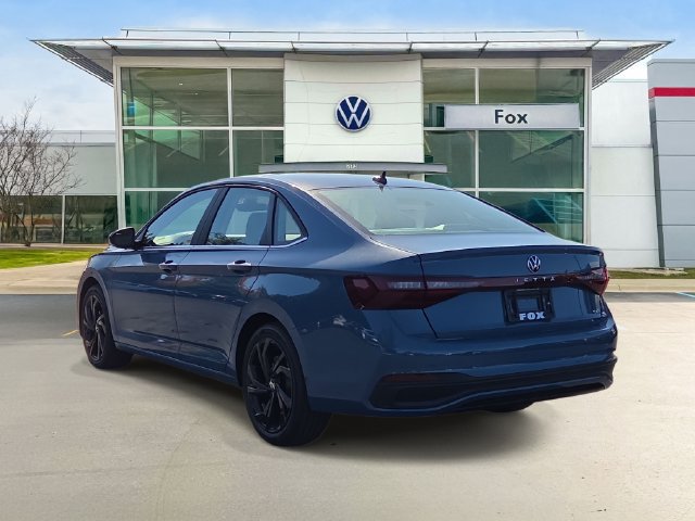 New 2027 Volkswagen Jetta SE FWD image 3