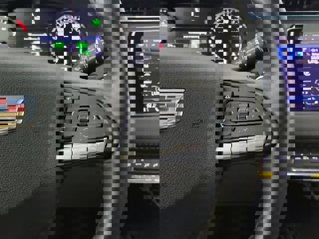 Certified 2023 Cadillac XT4 Premium Luxury w/ Driver Assist Package image 17