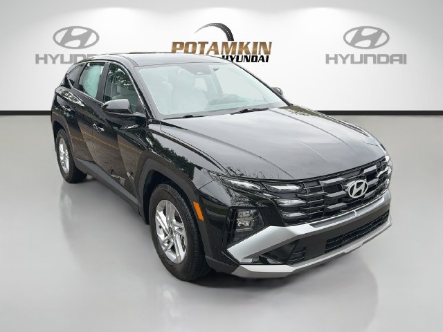 Used 2025 Hyundai Tucson SE FWD image 3