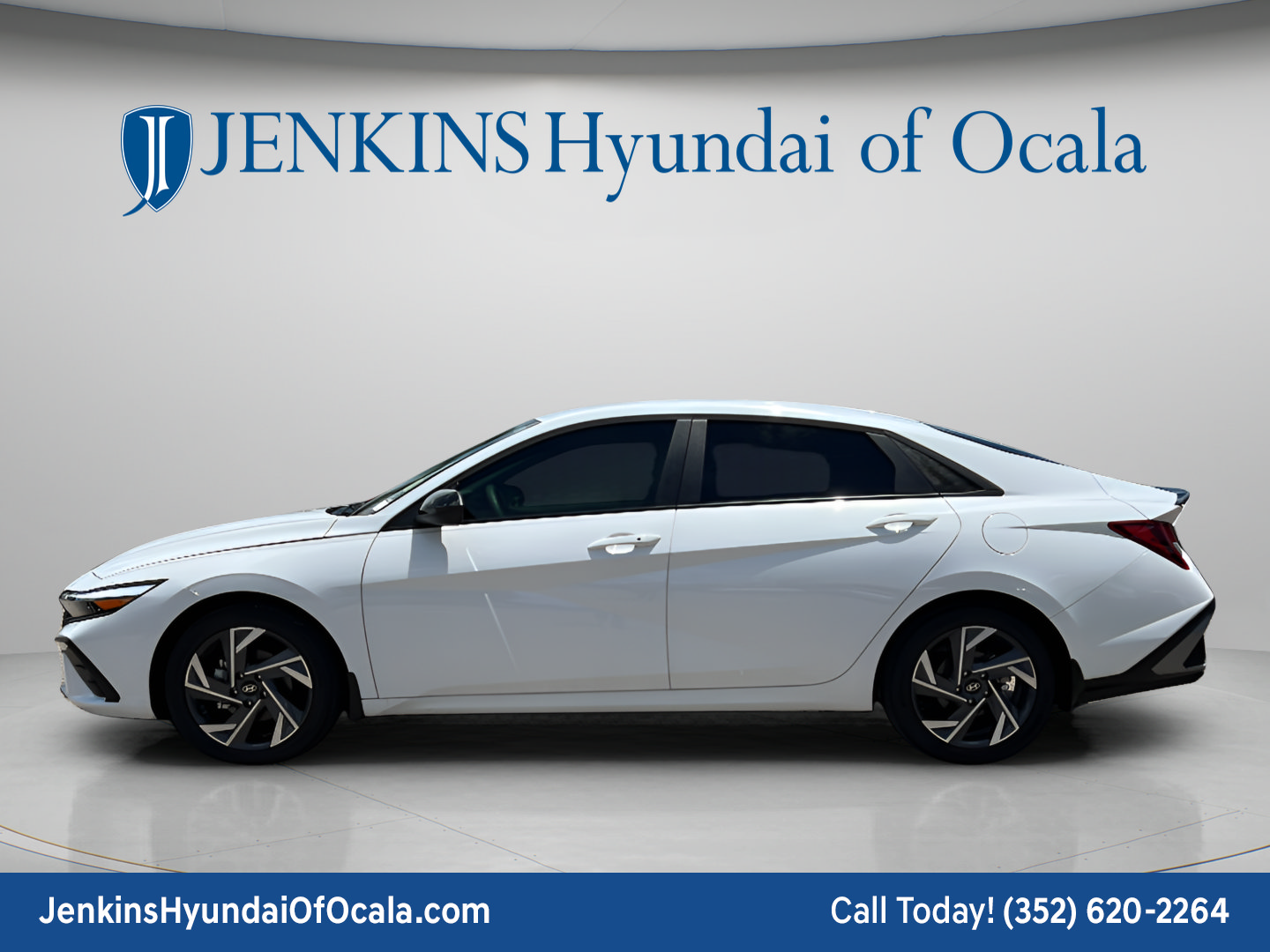 Certified 2025 Hyundai Elantra Sport w/ Cargo Package FWD image 6
