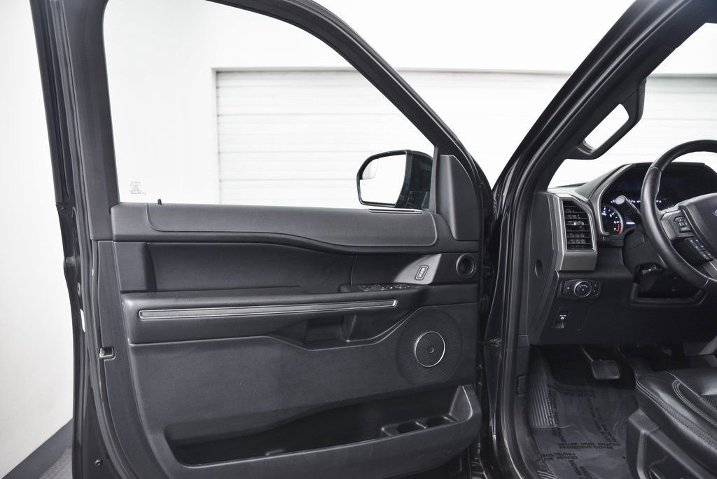 Used 2019 Ford Expedition XLT w/ Equipment Group 201A image 11