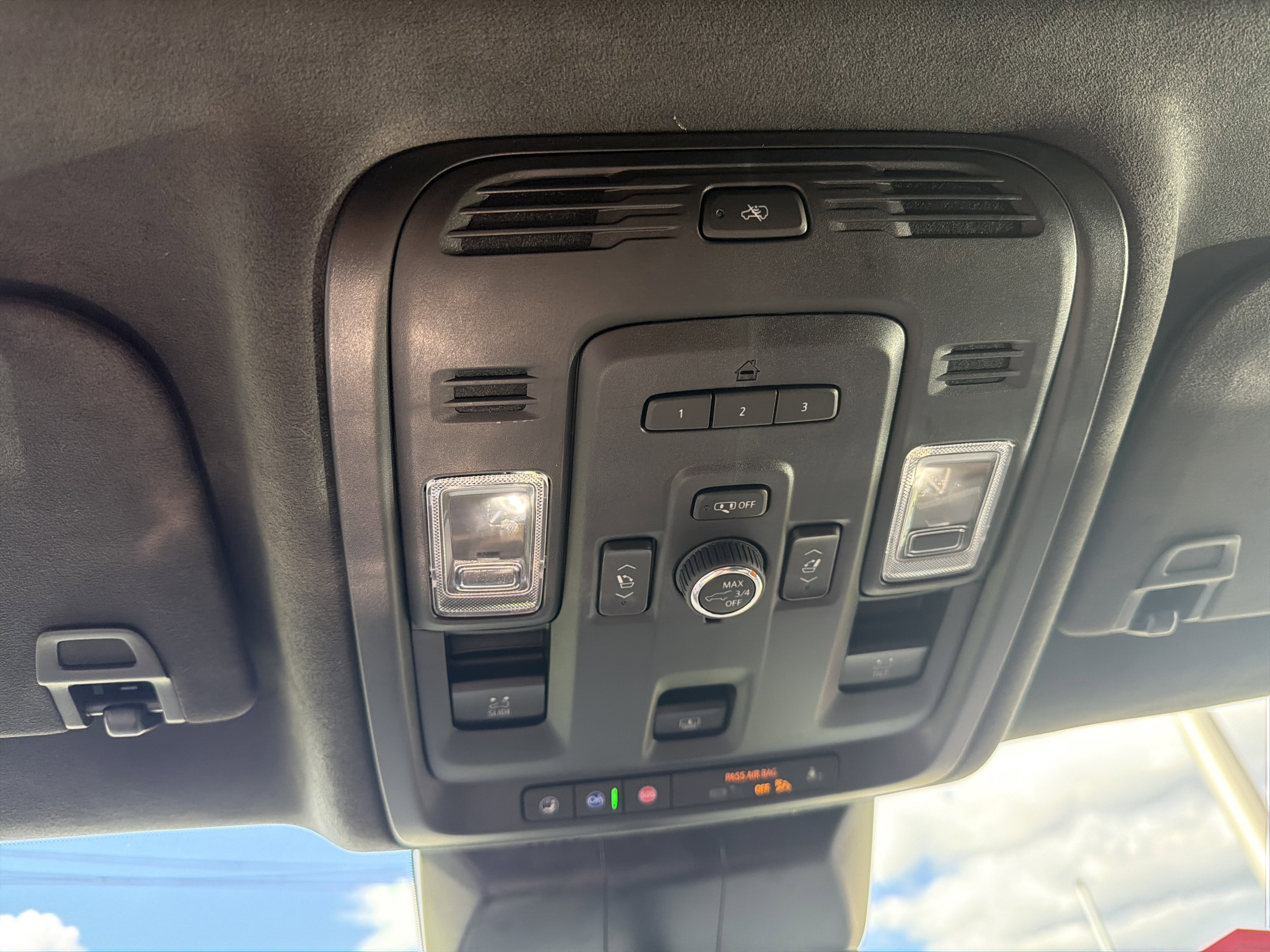 Used 2022 Cadillac Escalade ESV Premium Luxury Platinum image 24