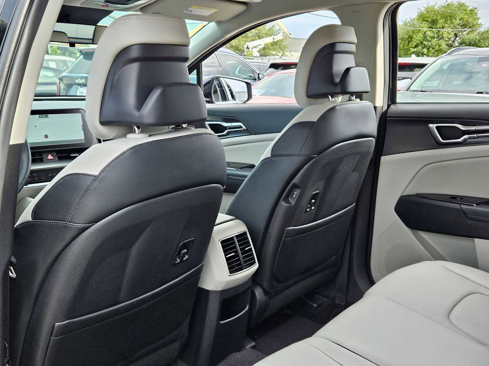 Certified 2024 Kia Sportage EX FWD image 18