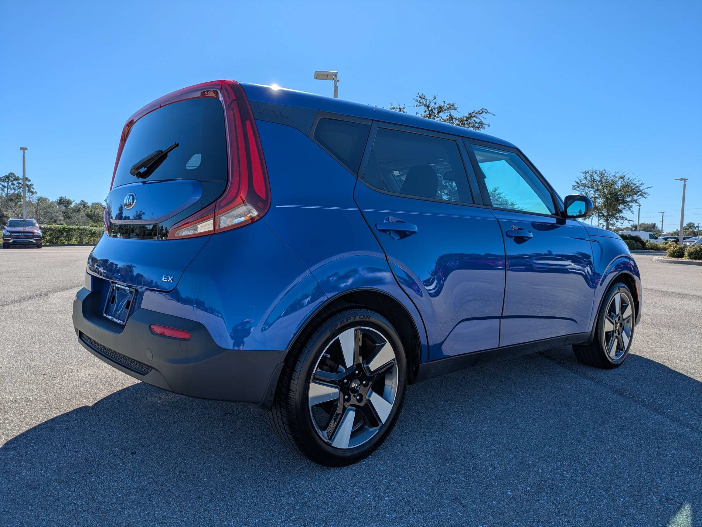 Used 2020 Kia Soul EX w/ Option Group 015 FWD image 4