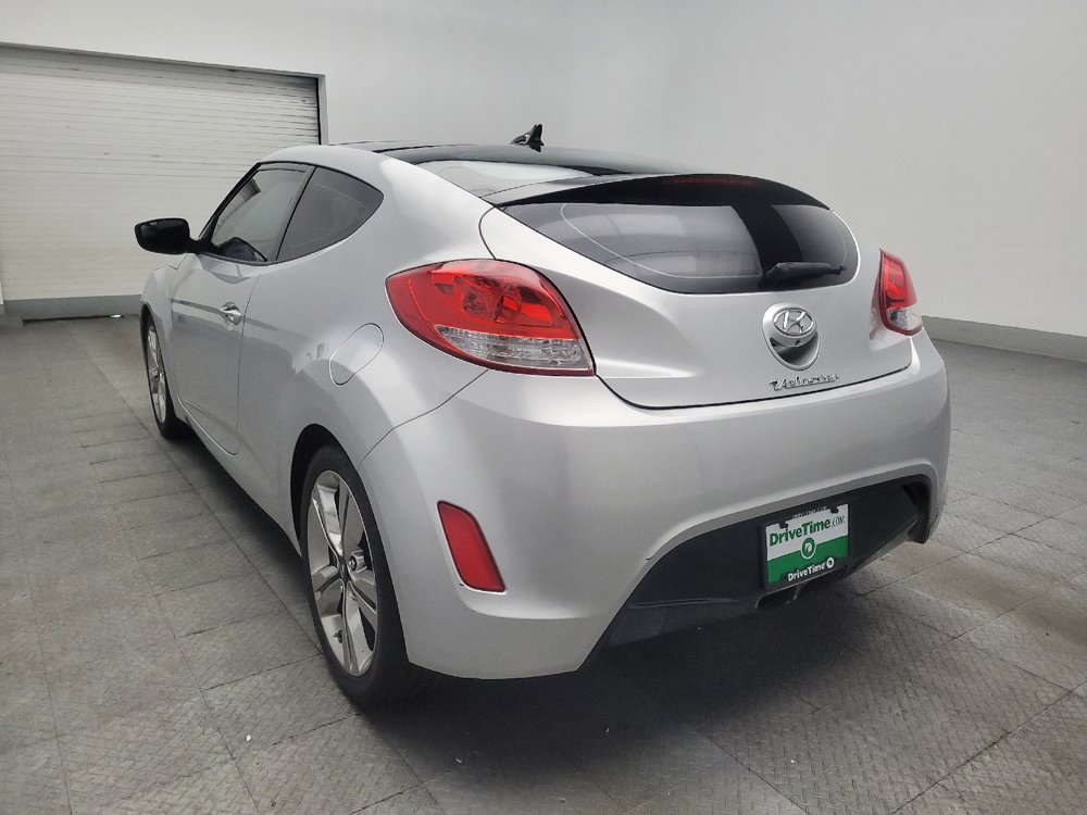 Used 2017 Hyundai Veloster Value Edition FWD image 5