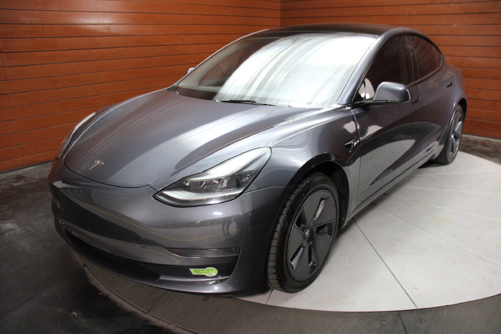 Used 2023 Tesla Model 3 Standard Range RWD image 2