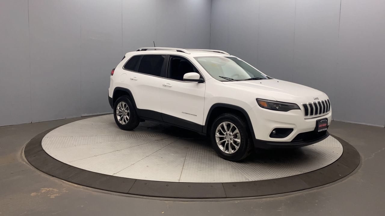 Used 2021 Jeep Cherokee Latitude Plus AWD/4WD image 7