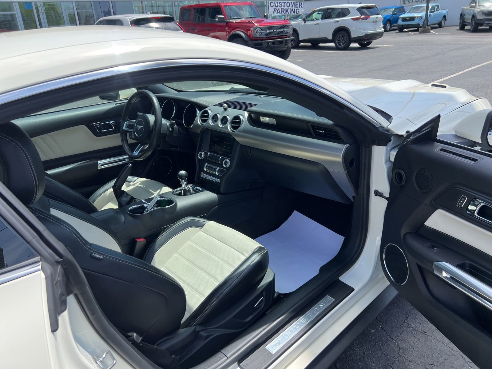 Used 2015 Ford Mustang 50 Years RWD image 43