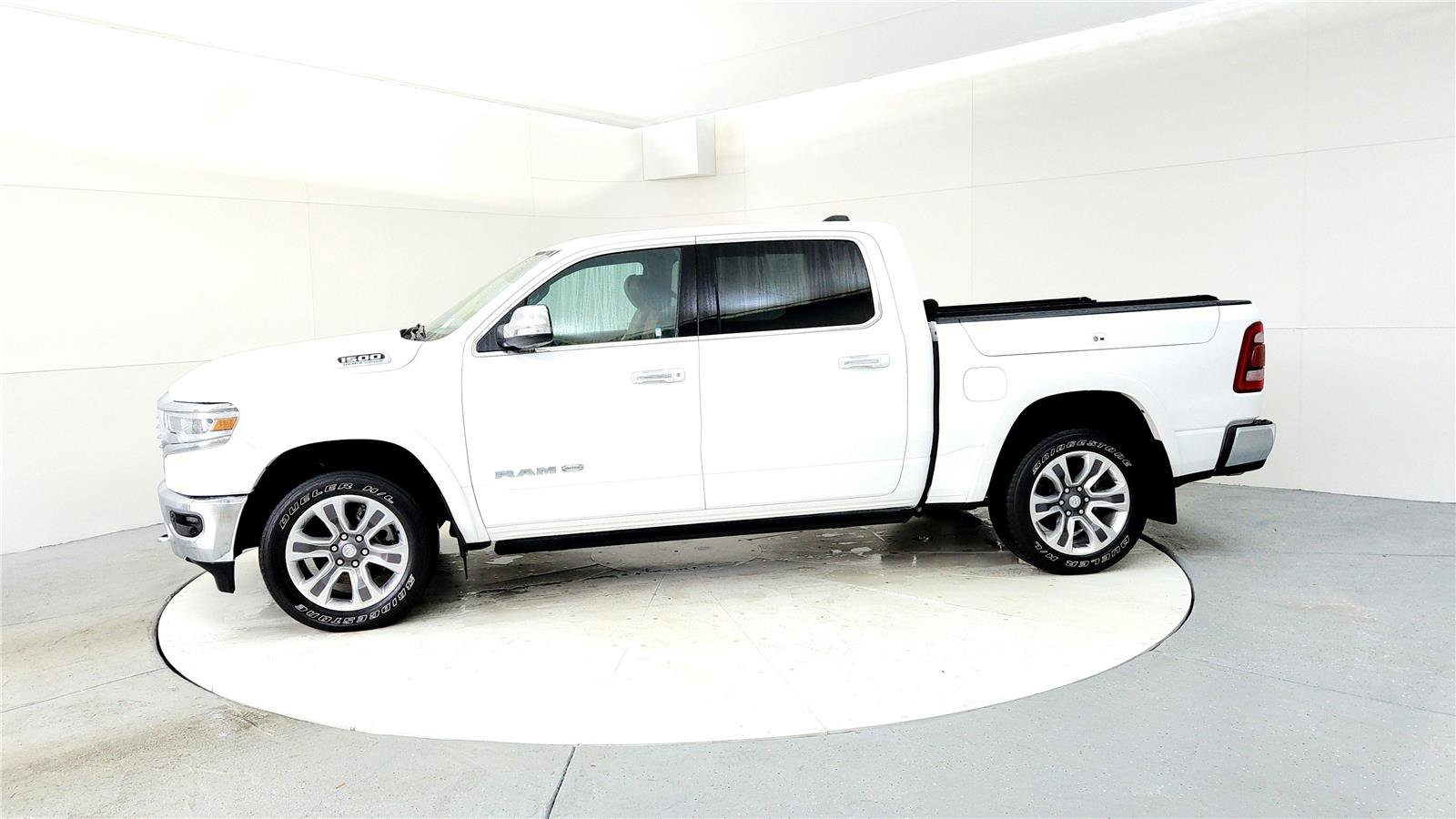 Used 2022 RAM 1500 Limited image 3