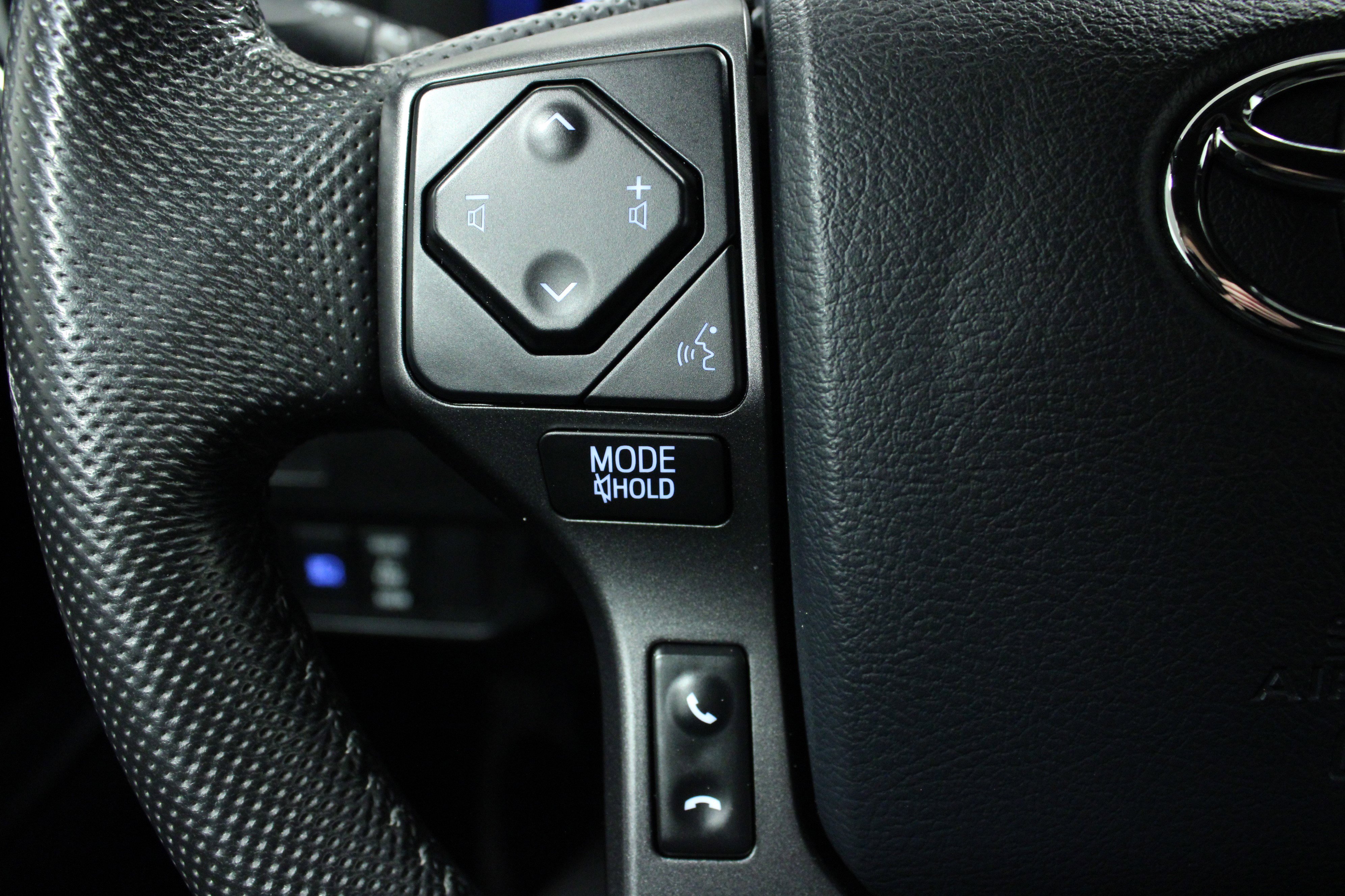 Used 2020 Toyota Tacoma TRD Off-Road image 20