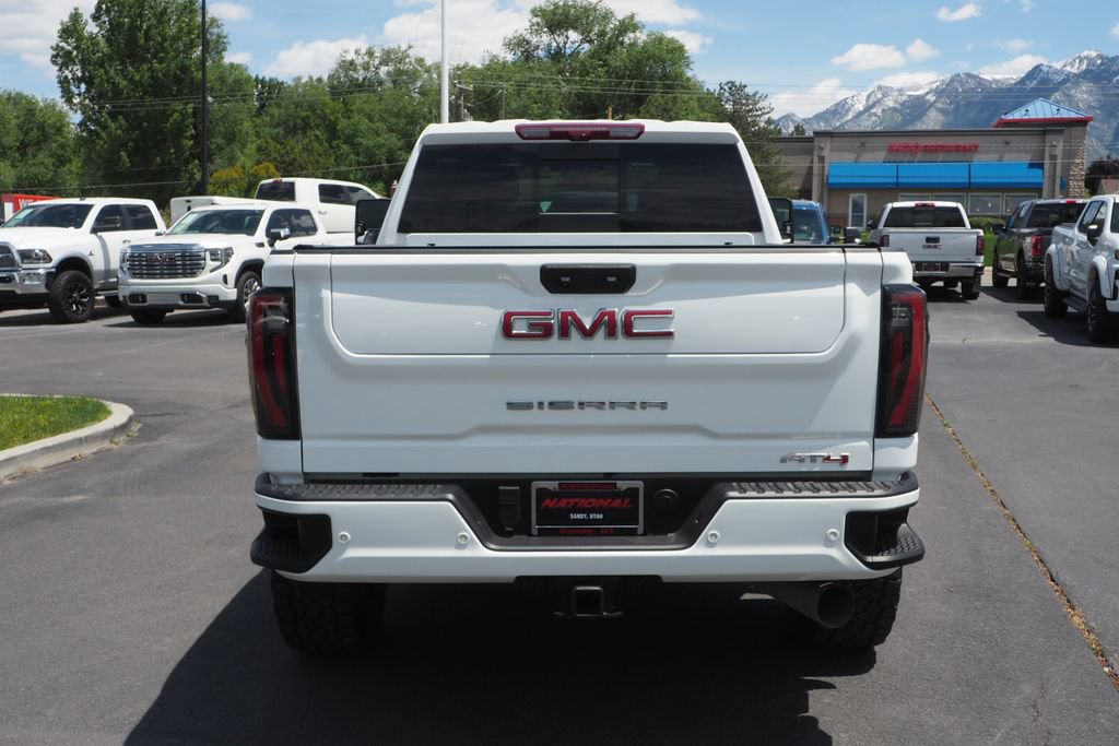 Used 2024 GMC Sierra 3500 AT4 w/ Technology Package AWD/4WD image 6