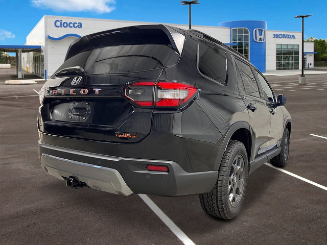 New 2026 Honda Pilot TrailSport image 5