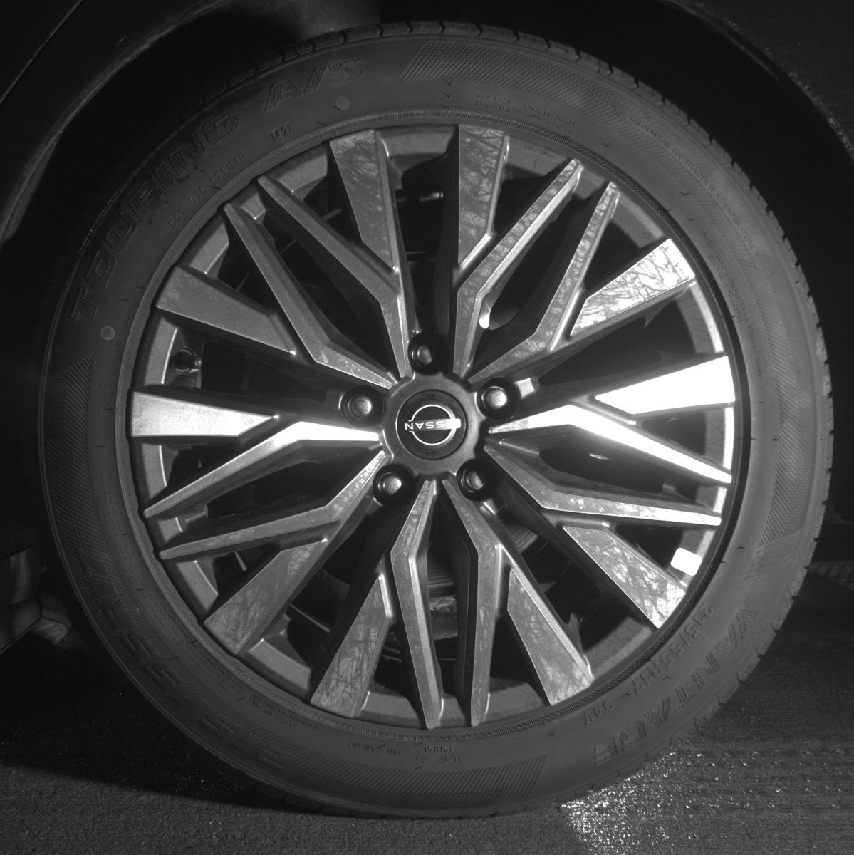 Used 2025 Nissan Altima 2.5 SV image 14