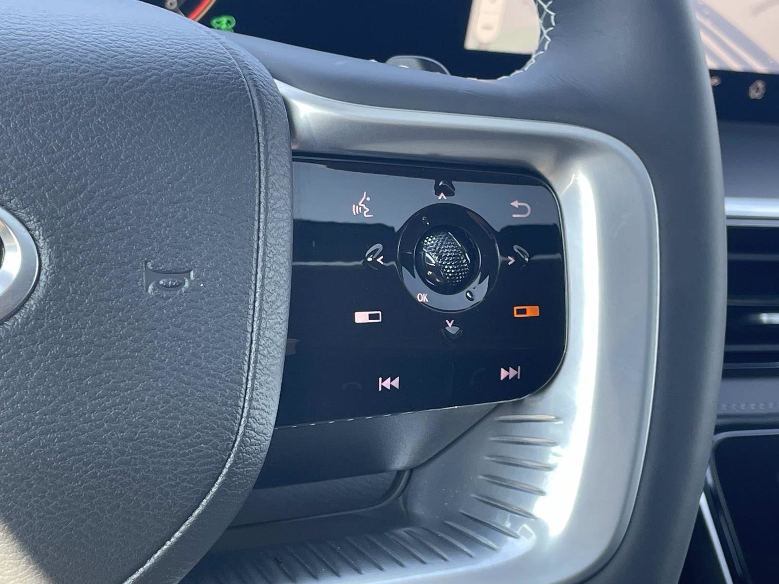 Certified 2025 INFINITI QX80 Luxe image 26