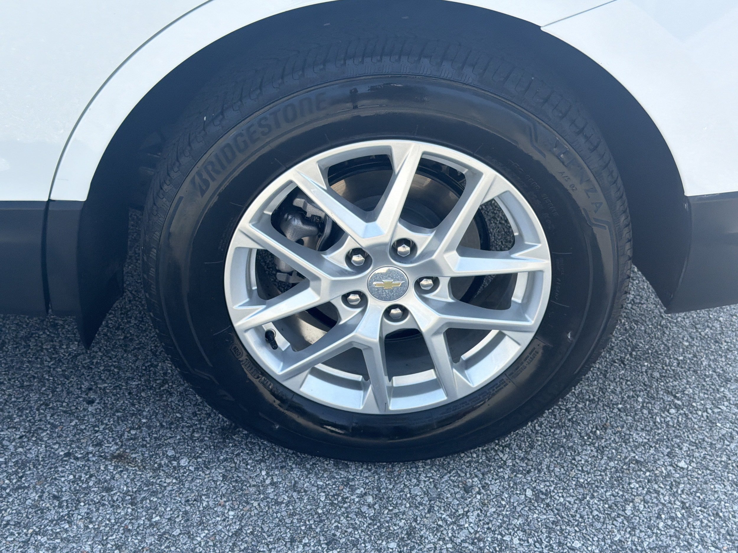 Used 2024 Chevrolet Equinox LT AWD/4WD image 19