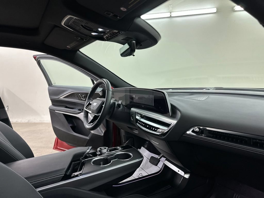 Certified 2025 Cadillac Lyriq Luxury w/ LPO, Floor Liner Package AWD/4WD image 17