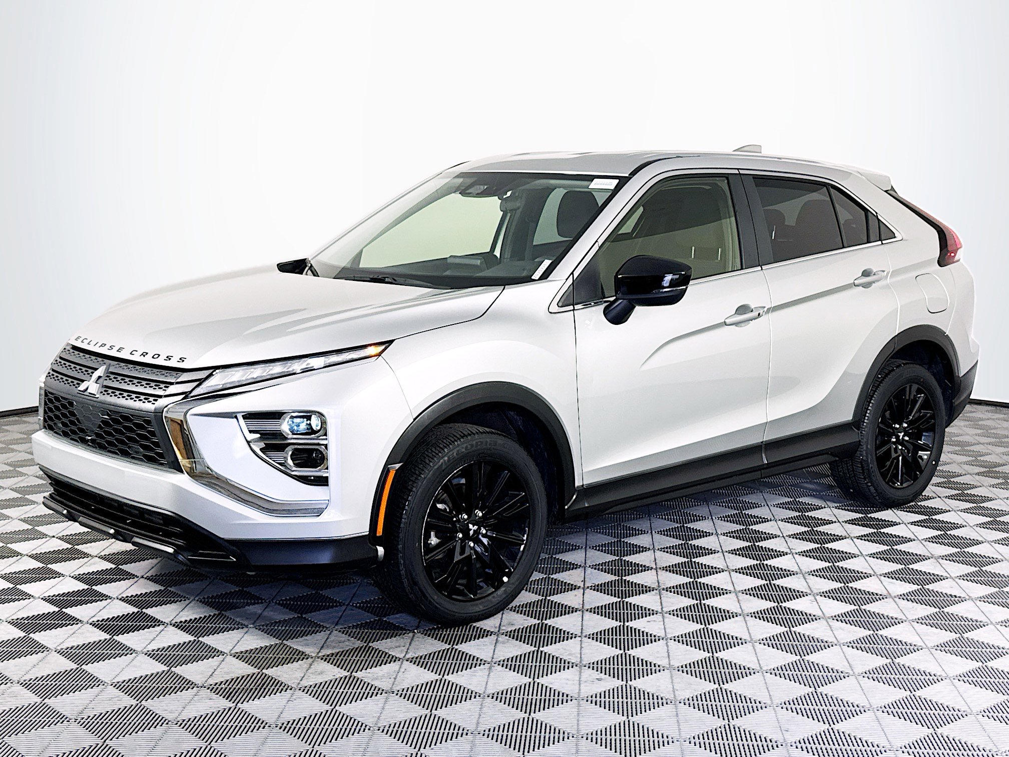 Used 2024 Mitsubishi Eclipse Cross Black Edition image 4