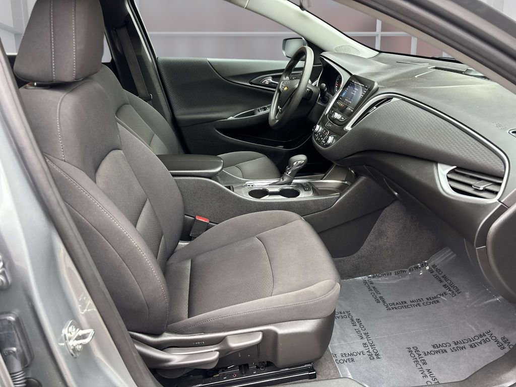 Used 2024 Chevrolet Malibu LT image 16