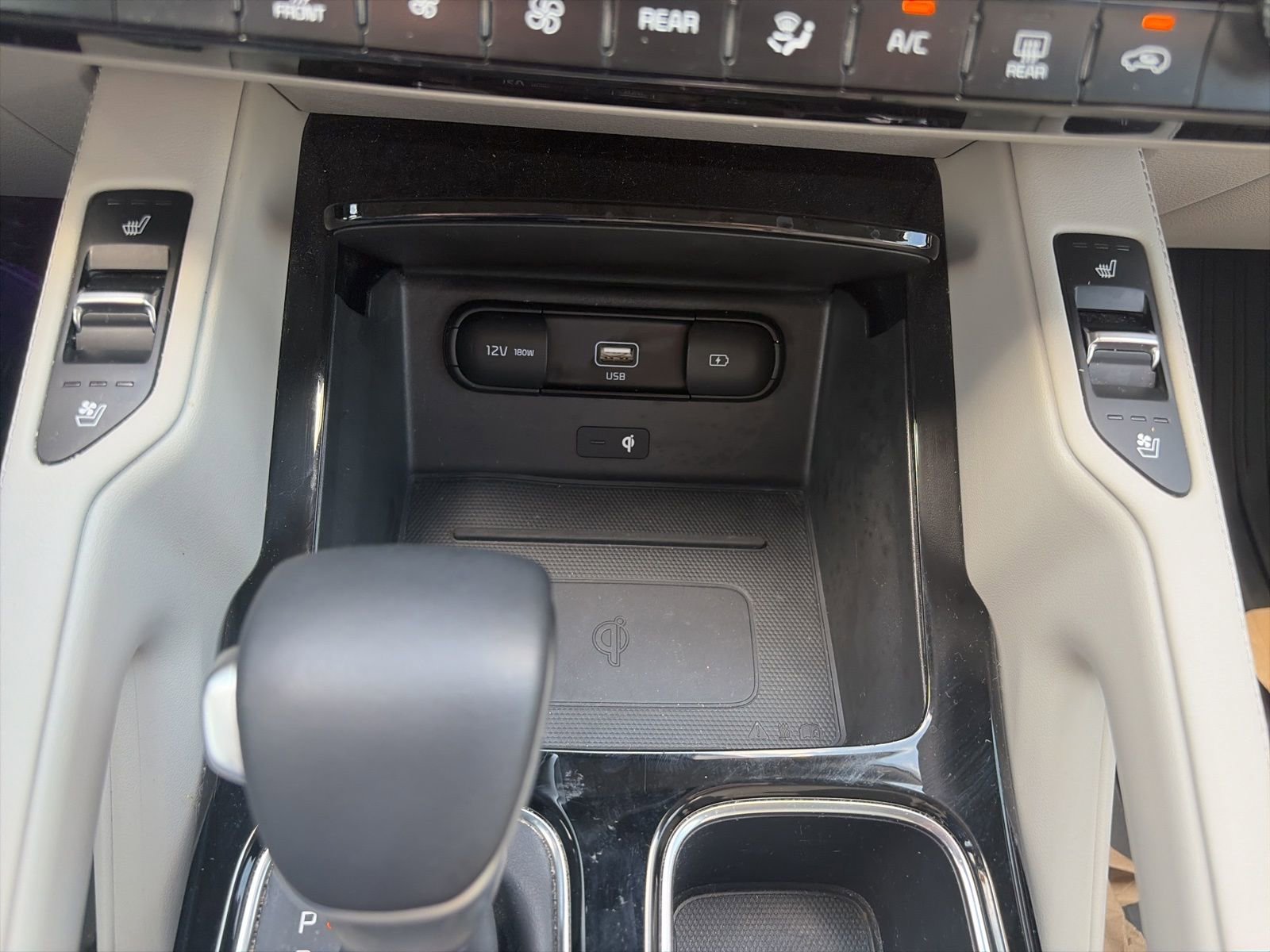 Used 2022 Kia Telluride SX w/ Nightfall Edition Package AWD/4WD image 19