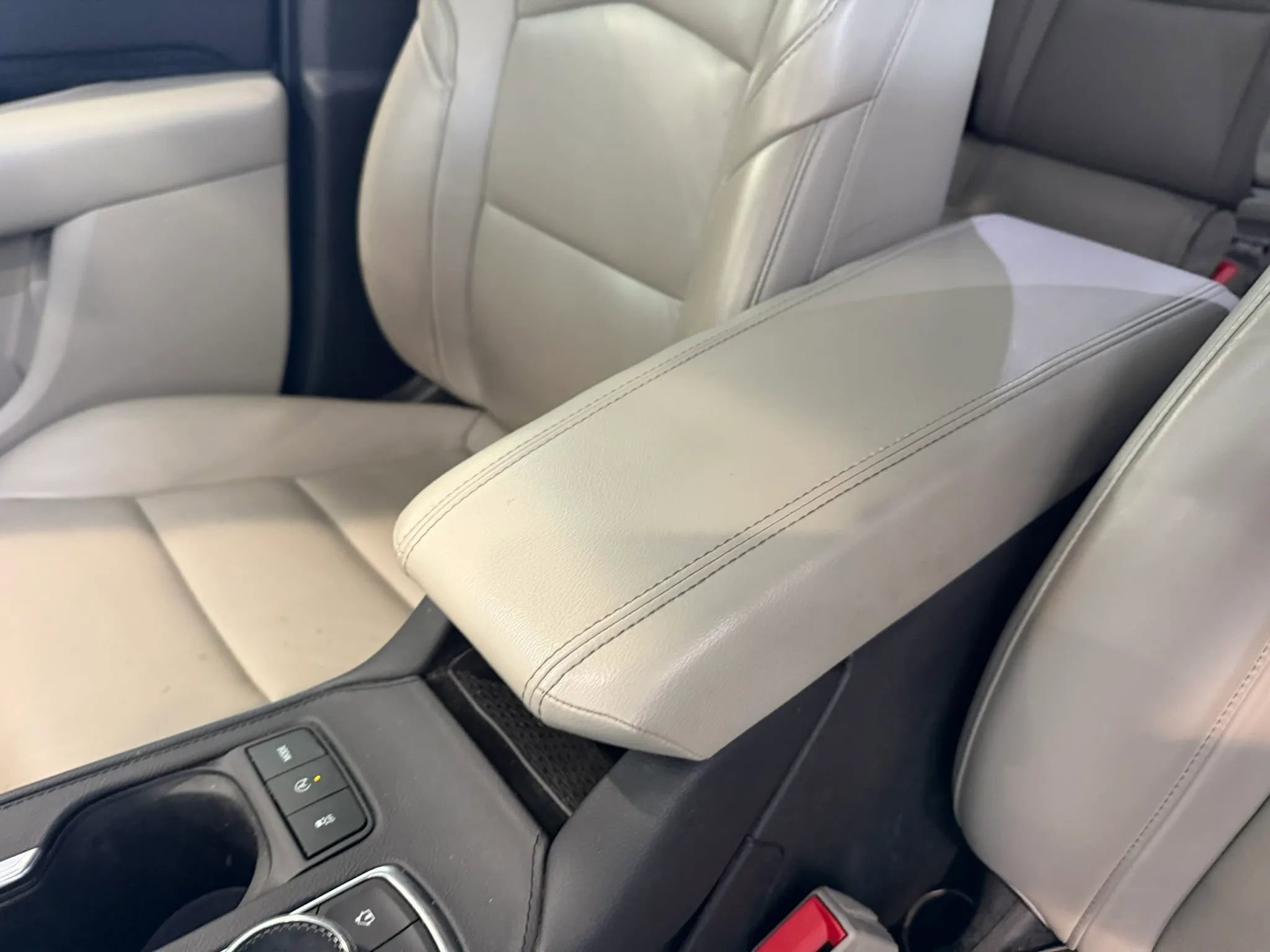 Used 2020 Cadillac XT4 Premium Luxury image 15