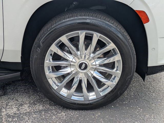 Certified 2023 Cadillac Escalade ESV Premium Luxury w/ Performance Package AWD/4WD image 8
