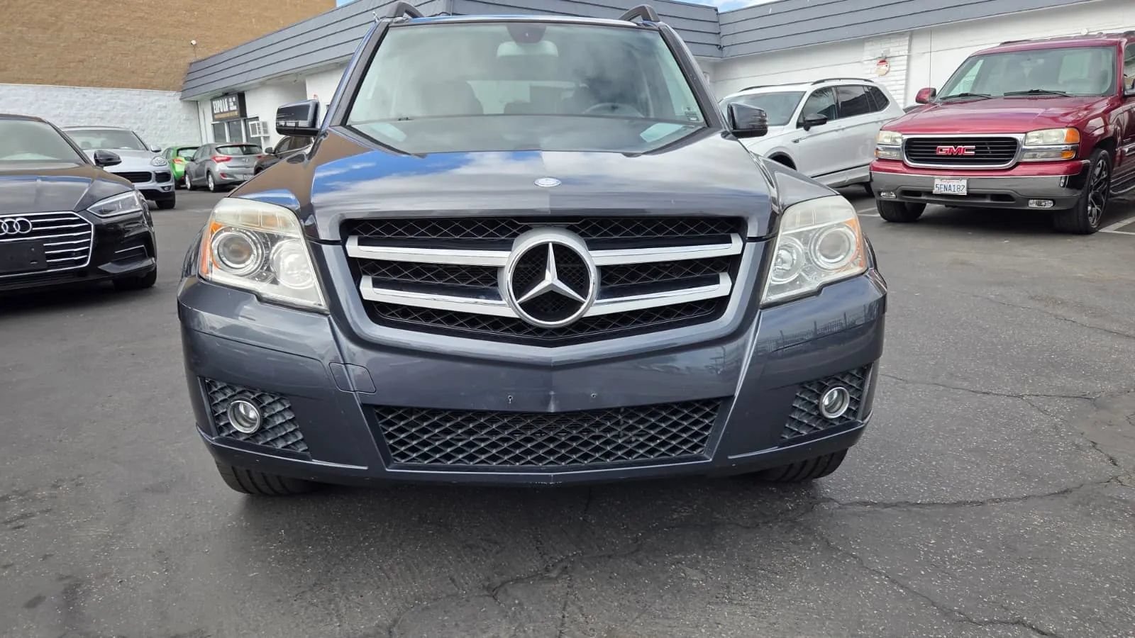Used 2010 Mercedes-Benz GLK 350 2WD image 3