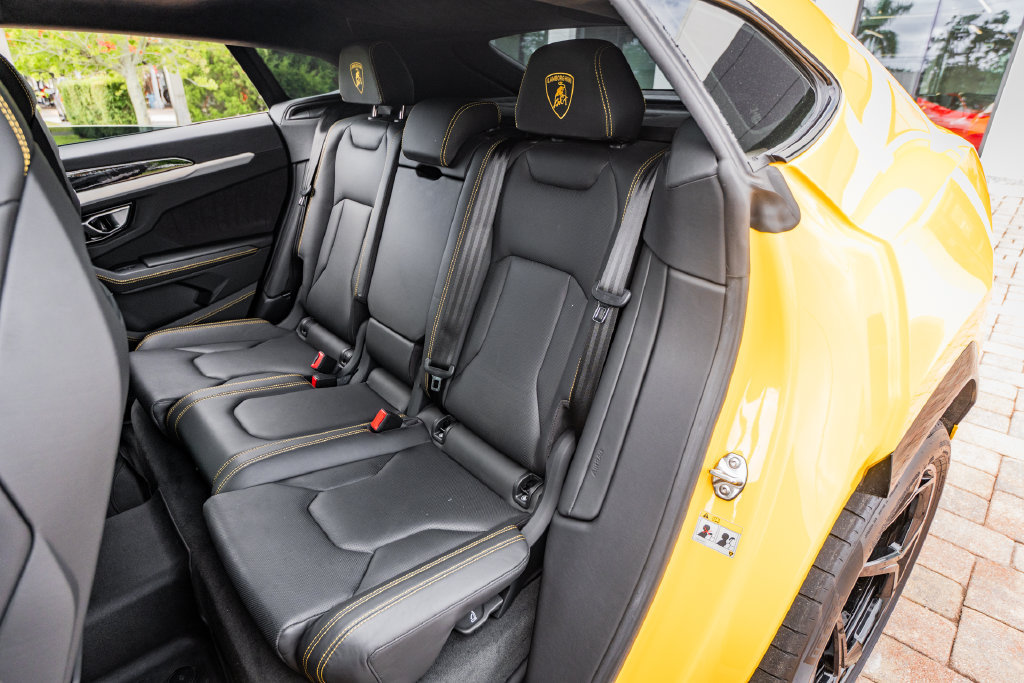 Used 2019 Lamborghini Urus AWD/4WD image 37