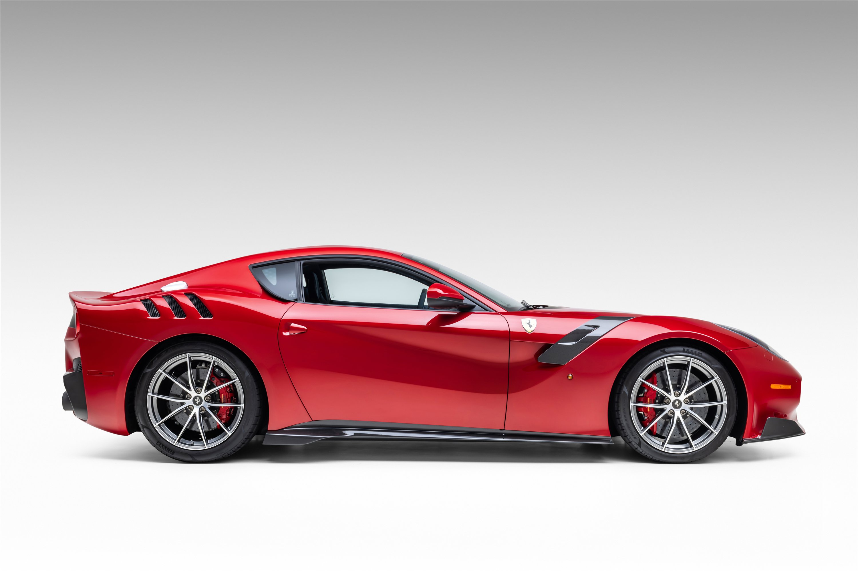 Certified 2017 Ferrari F12tdf image 7