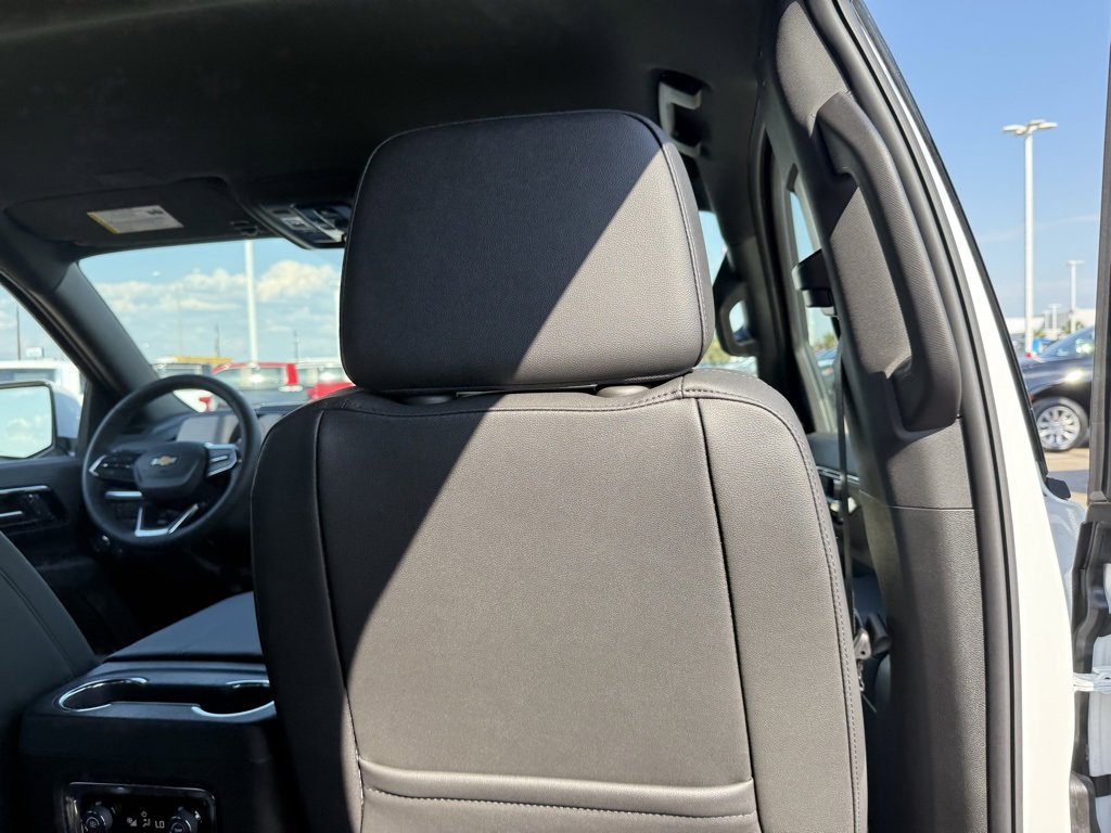 New 2026 Chevrolet Suburban LT w/ Comfort Package image 38