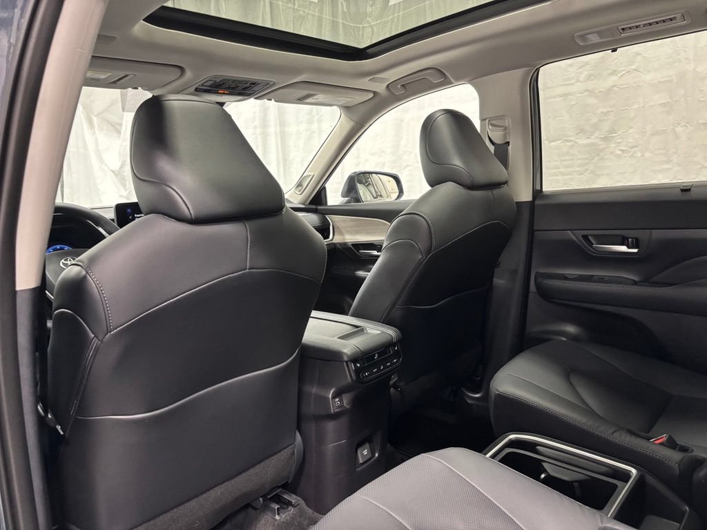 Used 2026 Toyota Grand Highlander AWD image 52