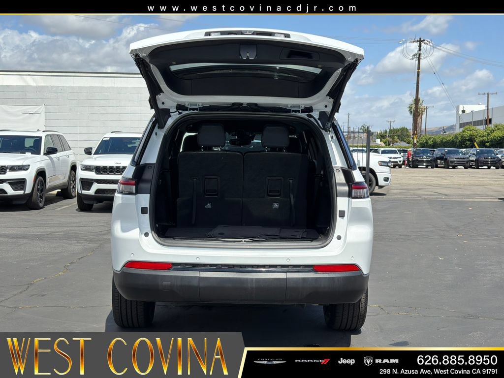 Used 2023 Jeep Grand Cherokee L Laredo AWD/4WD image 23