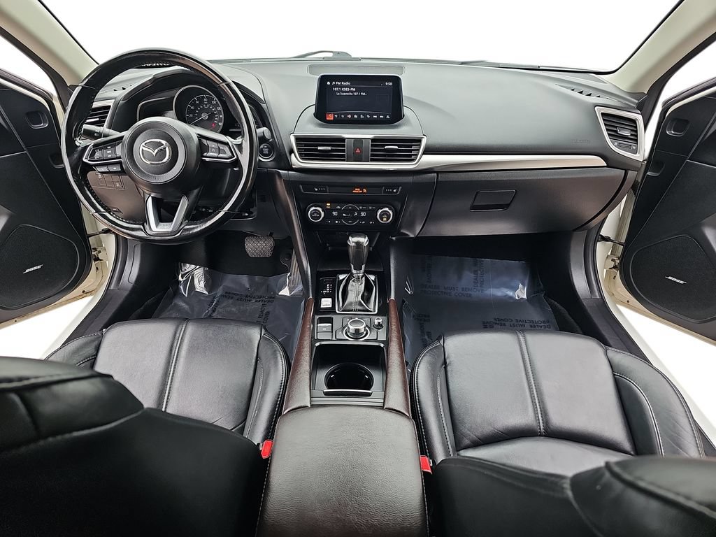 Used 2018 MAZDA MAZDA3 Touring FWD image 9