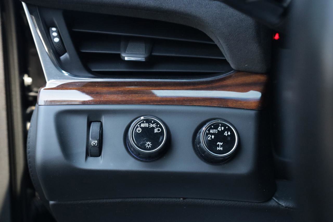 Used 2016 Cadillac Escalade Luxury image 31