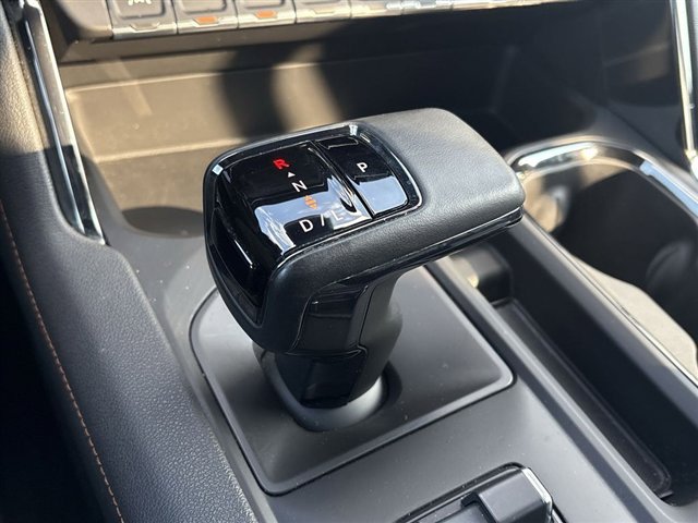 Certified 2024 GMC Sierra 1500 AT4 w/ Technology Package image 16