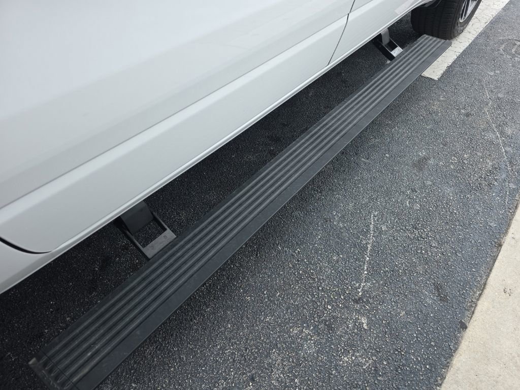 Used 2025 RAM 1500 Limited AWD/4WD image 16