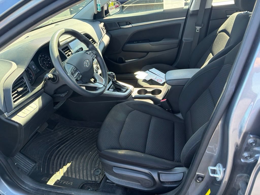 Used 2019 Hyundai Elantra SEL w/ Winter Weather Package FWD image 6